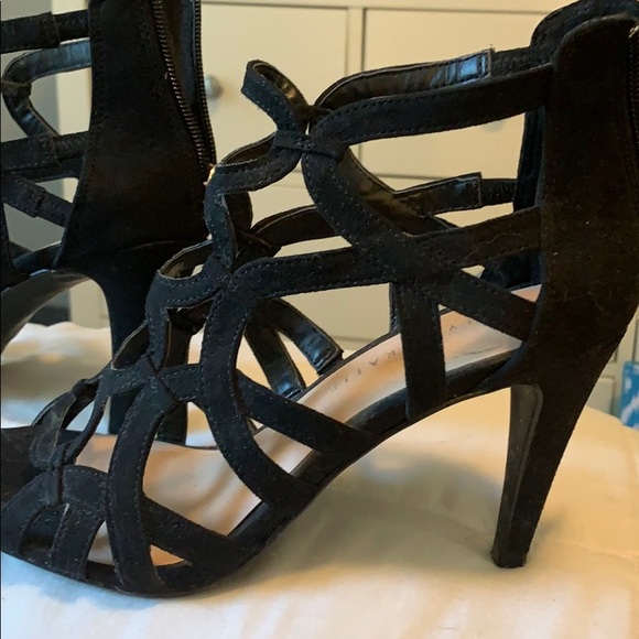 Black Kelly & Katie heels from DSW - Picture 2 of 2